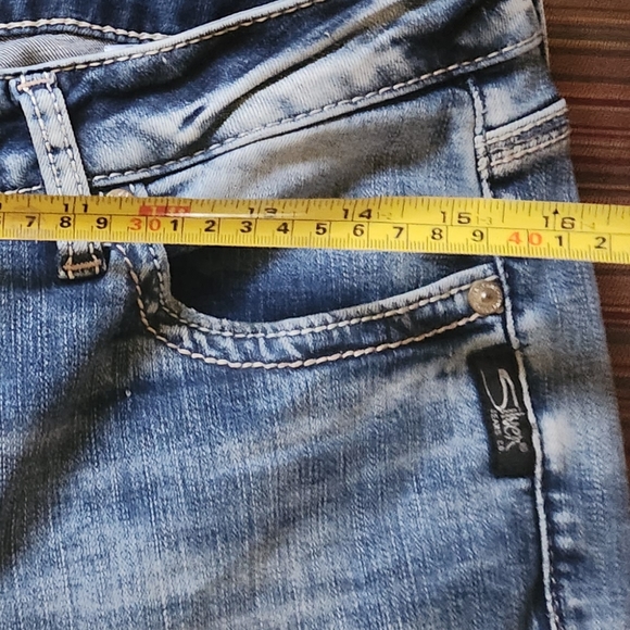 Silver Elise Capris - Picture 5 of 5